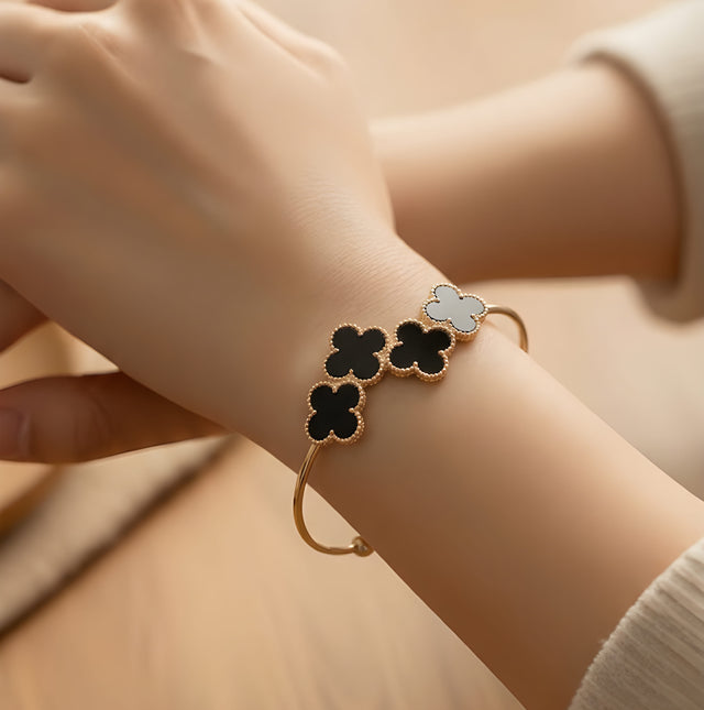 NNCB015 ZYN Clover Charm Bracelet