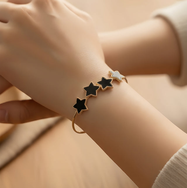 NNCB011 ZYN Star Charm Bracelet