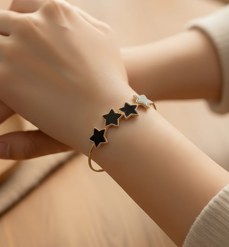 NNCB011 ZYN Star Charm Bracelet