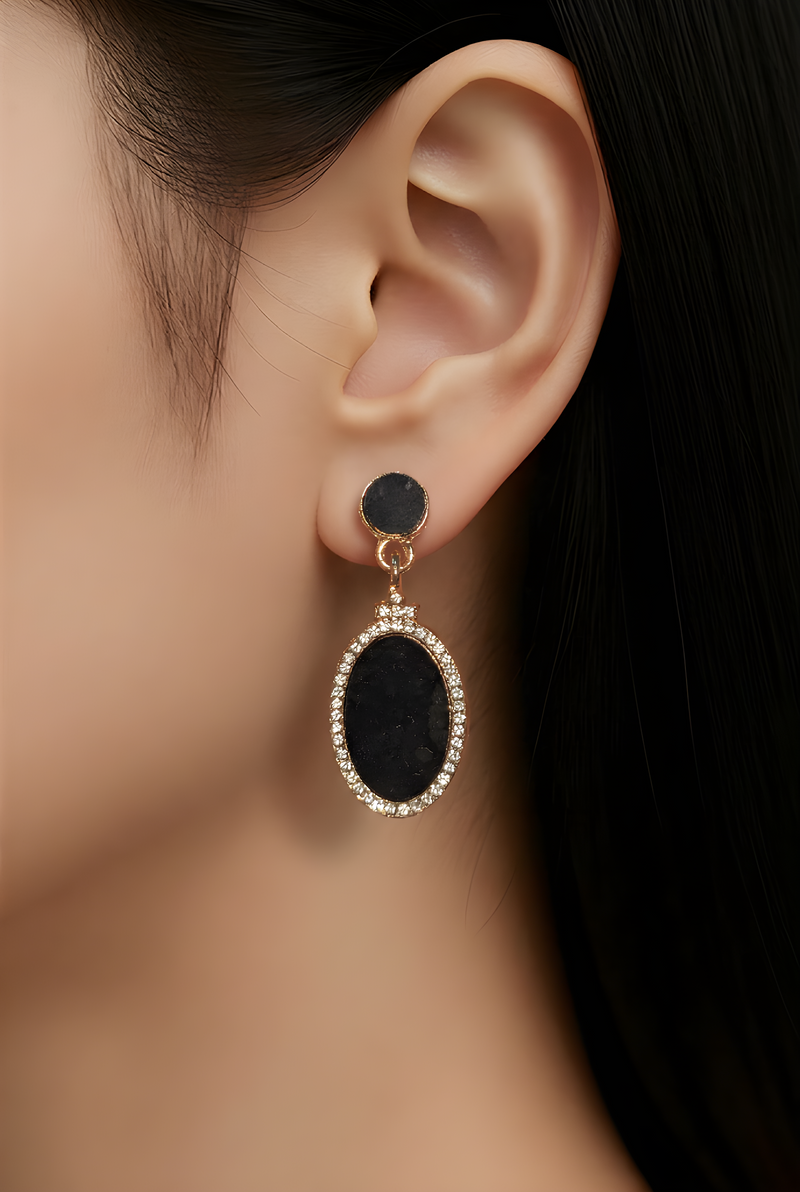 NNED046 ZYN Oval Crystal Stud Earrings
