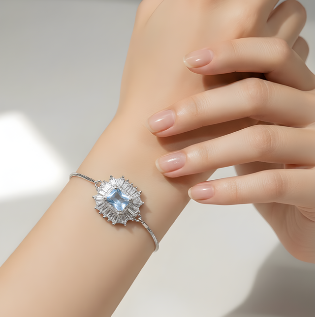 NNCB003 ZYN Royal Crystal Sunburst Bracelet