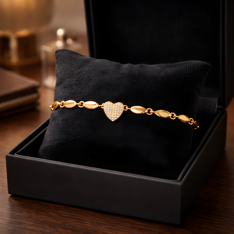 NNCB008 ZYN Crystal Heart Charm Bracelet
