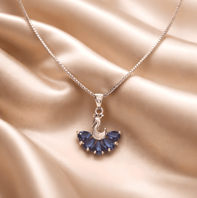 NNPN012 ZYN Swan Charm Necklace