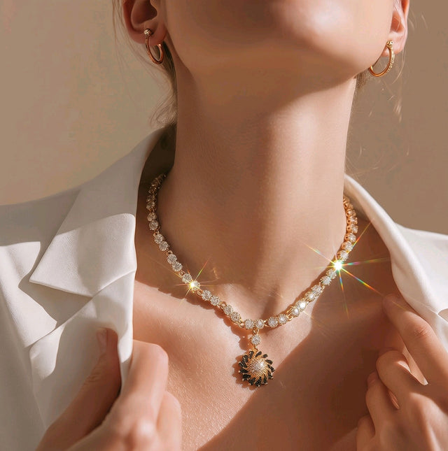 NNPN021 – ZYN Crystal Sunburst Necklace