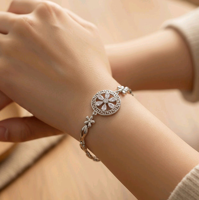 NNCB018 – ZYN Crystal Floral Charm Bracelet