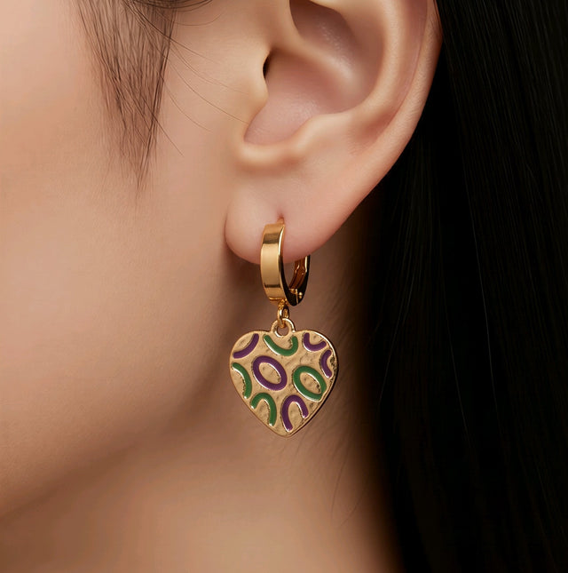 NNEH011 – ZYN Enchanted Heart Hoop Earrings
