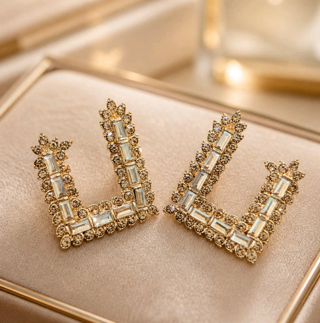 NNEH013 – ZYN Crystal Luxe V Earrings