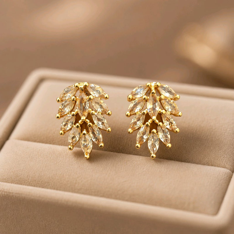 NNET024 – ZYN Crystal Leaf Ear Tops