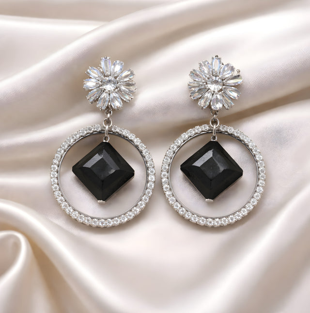 NNED025 ZYN Flower & Square Drop Earrings