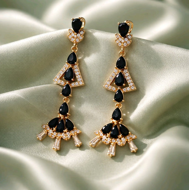 NNED052 ZYN Tear Triangle Drop Earrings