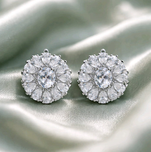 NNET013 Tear Oval Ear Tops