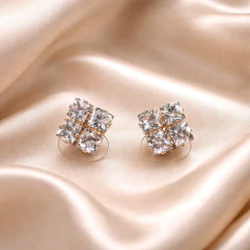 NNET014 ZYN Crystal Cluster Ear Tops