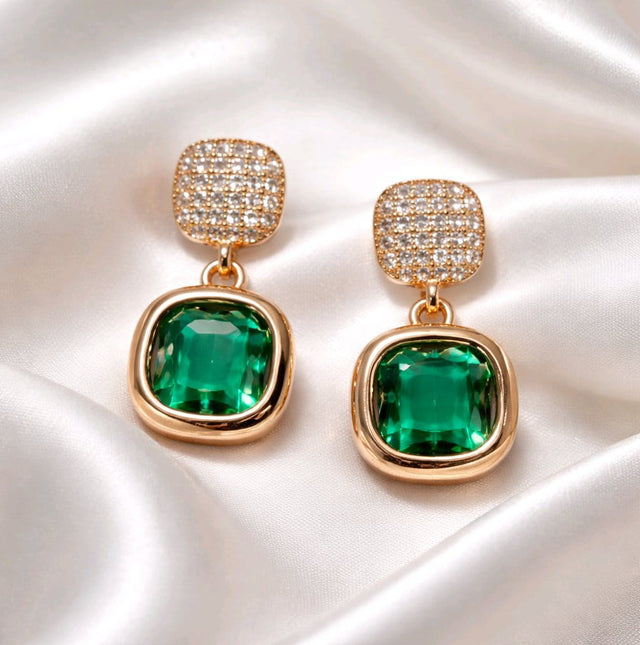 NNET018 ZYN Glossy Shiny Ear Tops