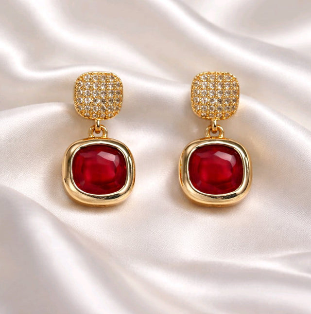 NNET018 ZYN Glossy Shiny Ear Tops