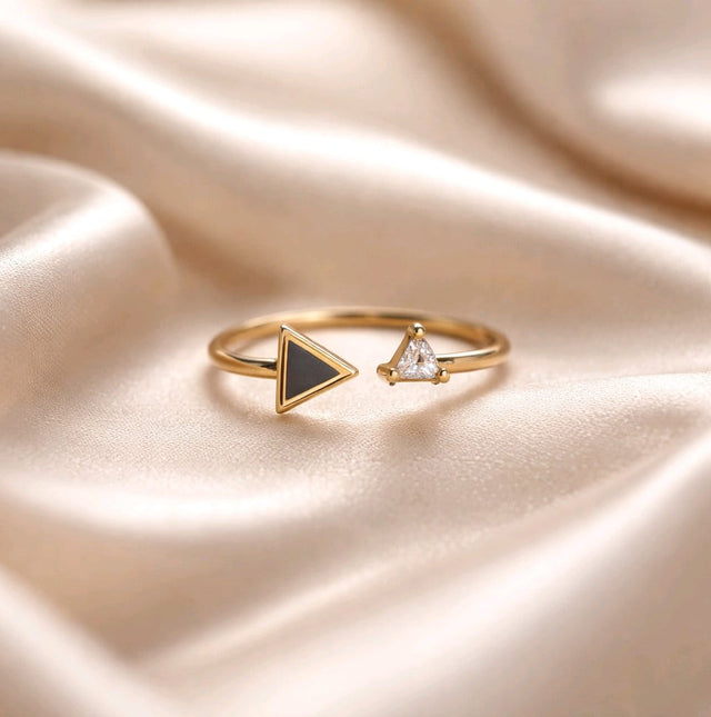 NNGR004 ZYN Triangle Adjustable Ring
