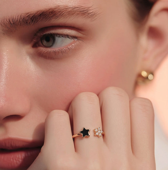 NNGR008 ZYN White/Black Star Adjustable Ring