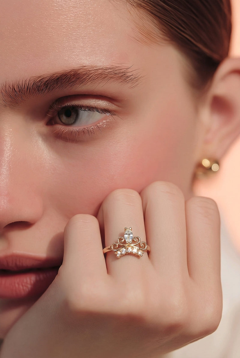NNGR026 ZYN Cocktail Crown Adjustable Ring